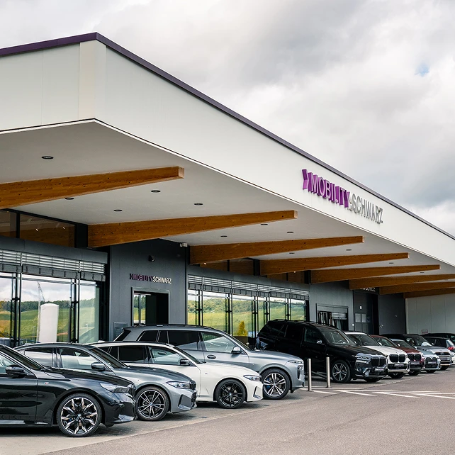 Ein Außenbild des Gebäudes der mobility.schwarz