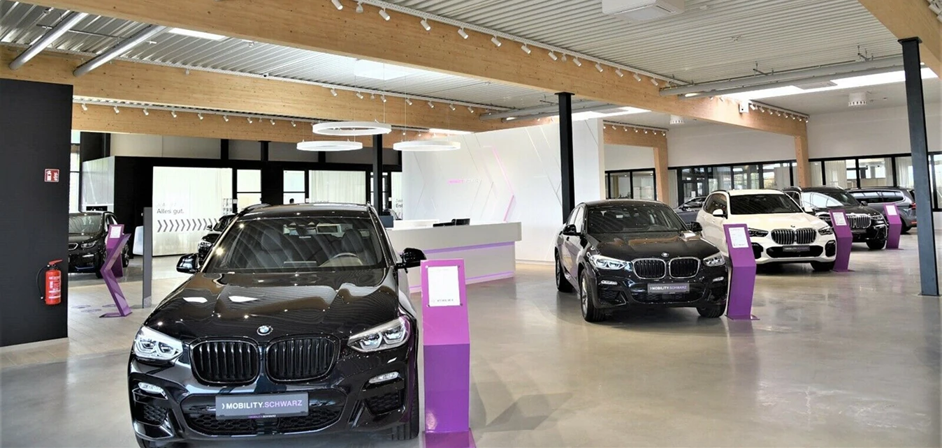 Fahrzeugausstellung Showroom mobility.schwarz